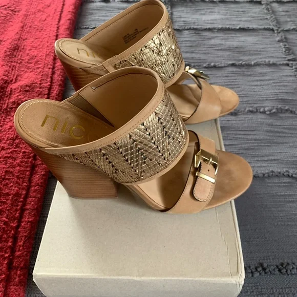 Women’s shoes - Picture 2 of 6